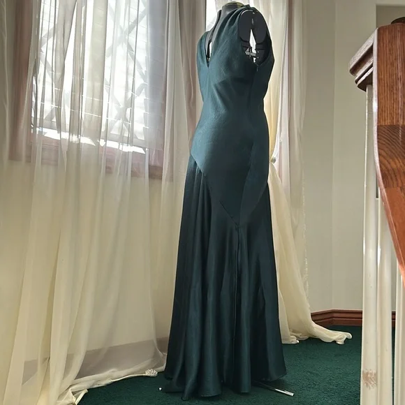 Holiday green dress - Picture 4 of 6